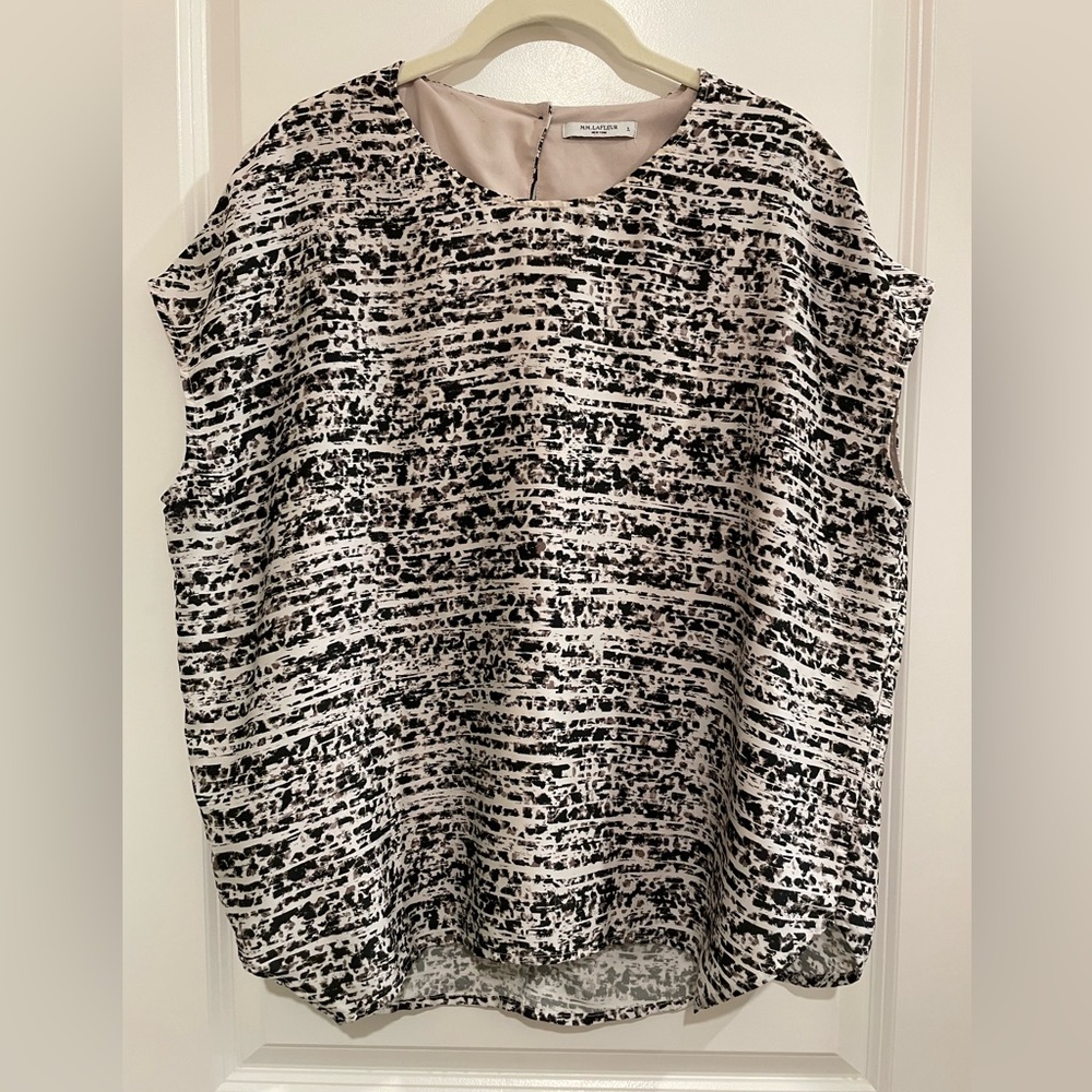 MM Lafleur Large Didion blouse white black gray pattern sleeveless silky feel